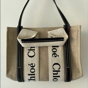CHLOÉ + NET SUSTAIN Woody mini leather-trimmed linen tote